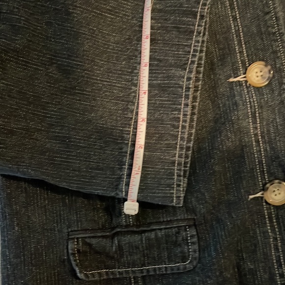 Denim Unique Jean Jacket - Picture 5 of 6